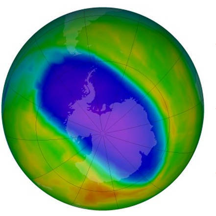 Immagine in falsi colori relativa alle ultime rilevazioni sul buco dell'ozono sull'Antartide (fonte: NASA)