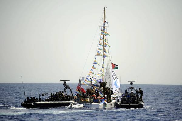 Gaza: Israele blocca nave Flotilla, nessun incidente