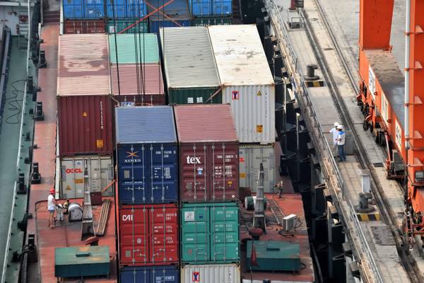 Cina: misure per risolvere la carenza di container