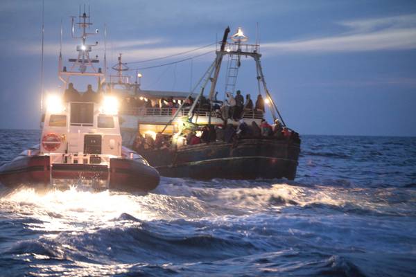 Immigrazione: naufragio davanti Libia,11 vittime,8 donne