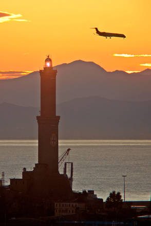 Genova: la Lanterna del porto