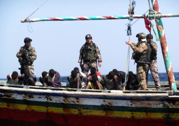 Pirateria: Ue contrattacca,colpita 'tortuga' pirati somali