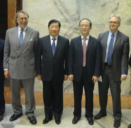 Norberto Ferretti e il  presidente di Weichai Group Tan Xuguang,