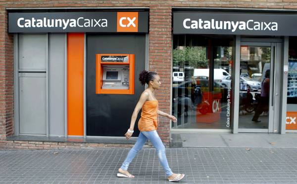 Un milione di spagnoli si trovano con i conti prosciugati in banca
