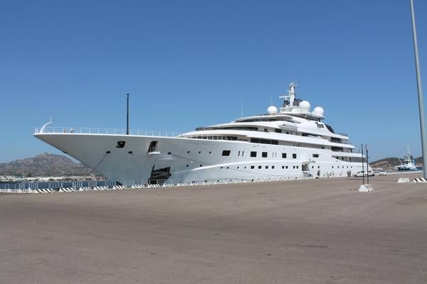 Nautica: mega yacht controllati a distanza dal telefonino