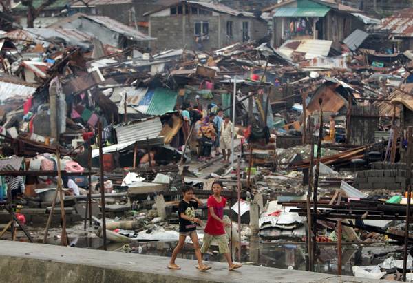 Bruxelles stanzia altri 10 milioni di aiuti per le Filippine