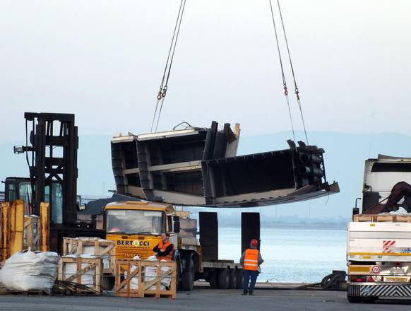 Porti: ok a concessione per polo demolizioni navali Piombino
