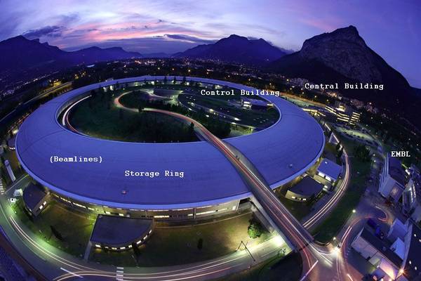 La struttura europea per la luce di sincrotrone Esrf (European Synchrotron Radiation Facility) di Grenoble (fonte: Esrf)