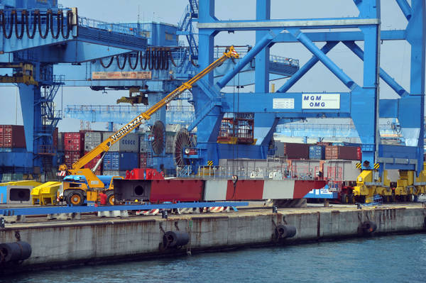Porti: riforma, imprenditori marittimi a fianco di Assoporti