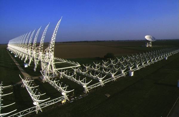 Il radiotelescopio Croce del Nord (fonte: Media INAF)