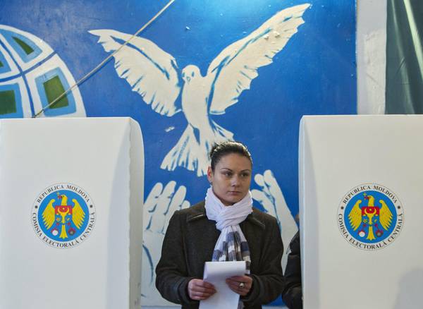 High turnout expected in pivotal Moldovan vote