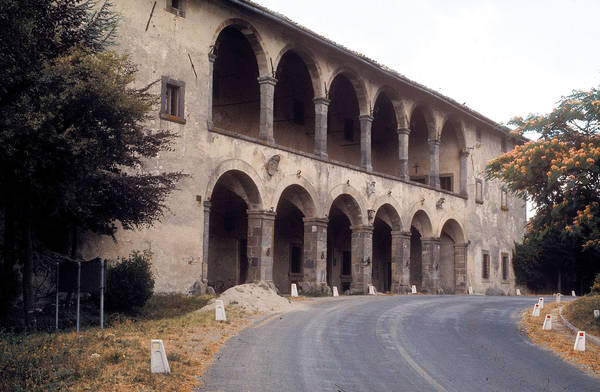 Veduta della Posta di Radicofani, sulla via Francigena in provincia di Siena