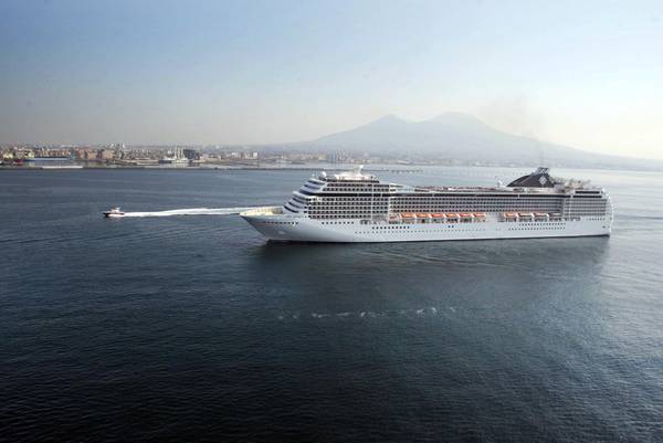 Crociere:Napoli pronta a sbarco nave più grande del mondo