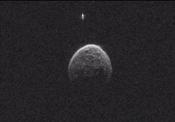 L'asteroide 2004 BL86 ha una piccola luna (fonte: NASA)