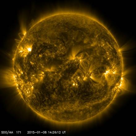 E' finita la tempesta di particelle solari che ha investito la Terra (fonte: NASA/SDO)