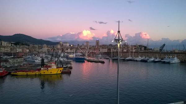 Il porto di Genova (foto Cristina Re)