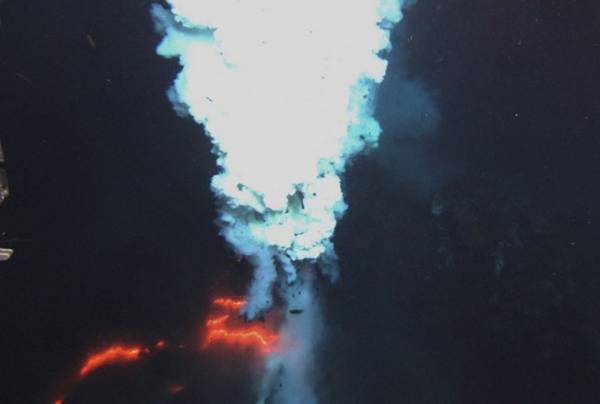 I vulcani sottomarini hanno un 'ritmo' stagionale (fonte: NOAA Ocean Exploration Program)