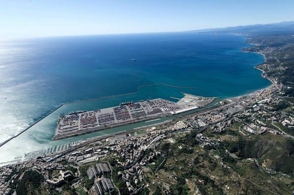Porti: Paita, confronto con Governo su economia del mare