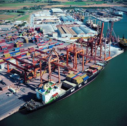 Porti: Ravenna, traffico merci cala 2,6% primo quadrimestre