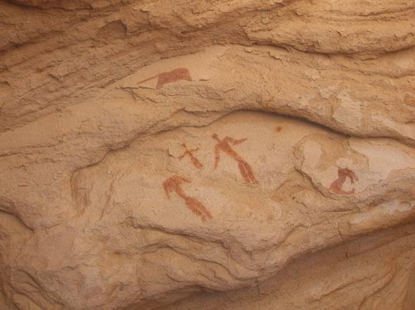 La pittura rupestre scoperta sul soffitto della piccola 'Grotta dei Genitori', nel deserto del Sahara egiziano (fonte: Marco Morelli)