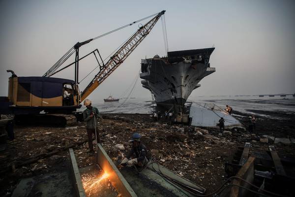 Ong, 4 navi italiane rottamate su spiagge in Asia nel 2015
