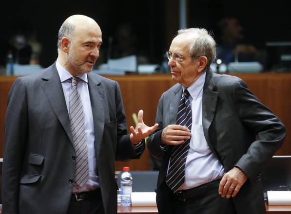 Il Commissario Ue Pierre  Moscovici  e il ministro Padoan