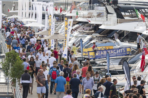 Nautica: boom di visitatori al salone nautico i Genova