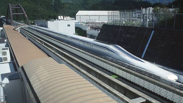A differenza dei treni a levitazione magnetica giapponesi (nella foto), quelli che nasceranno dalla tecnoligia italiana saranno meno costosi (fonte: Saruno Hirobano)