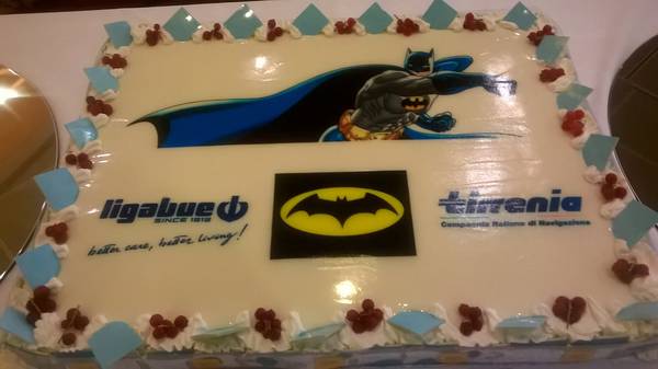 La torta per il debutto della nuova Sharden con Batman