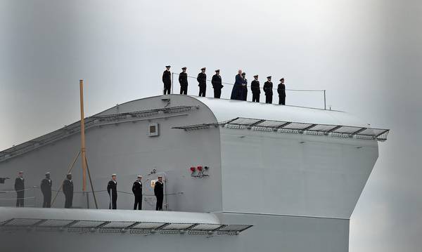 Aircraft carrier HMS Queen Elizabeth arrives in Portsmouth