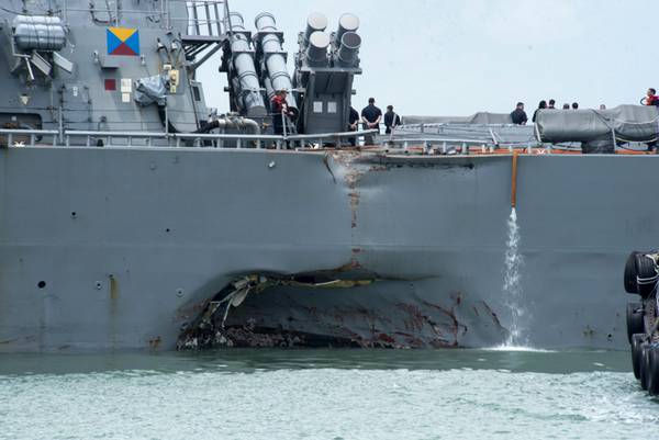 Singapore: nave Usa gravemente danneggiata dopo urto tanker