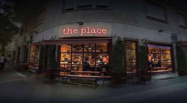 Una foto da The Place, il nuovo atteso film di Paolo Genovese (Perfetti sconosciuti)