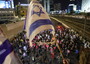 Israele: protesta contro riforma legale blocca autostrada A1