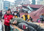 Nel terremoto già oltre 9.700 i morti accertati