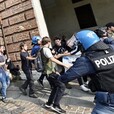 Manifestanti a Torino, momenti di tensione