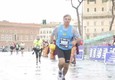 La pioggia non ferma la maratona, show a Roma © ANSA