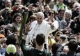 Pope Francis leads Palm Sunday Mass © 