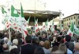 Renzi arriva a Prato, bagno di folla © ANSA