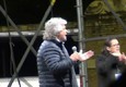 Grillo insulta Renzi dal palco © ANSA