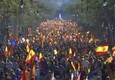 'Siamo tutti la Catalogna', urlano unionisti a Barcellona © ANSA