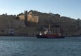 Migranti: la Lifeline entra nel porto di Malta © ANSA