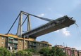 Quel che resta del ponte Morandi visto dalla zona rossa © ANSA