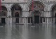 Venezia, piazza San Marco chiusa ai pedoni © ANSA