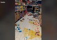 Terremoto in Croazia, bottiglie cadute dagli scaffali nelle corsie di un supermercato © ANSA