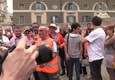 Gilet arancioni in piazza a Roma, cori e insulti contro Governo © ANSA