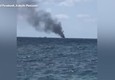 Crotone, prende fuoco barca con migranti: 3 morti e un disperso © ANSA