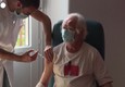 Covid, il premio Nobel per la chimica Dubochet riceve il vaccino in Svizzera © ANSA