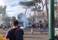Lacrimogeni e idranti sui manifestanti No green pass a Roma © ANSA