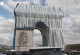 Parigi, omaggio a Christo: impacchettato l'Arco di trionfo © ANSA