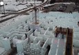 Minnesota, il ghiaccio diventa un parco giochi con labirinto e scivoli (ANSA)